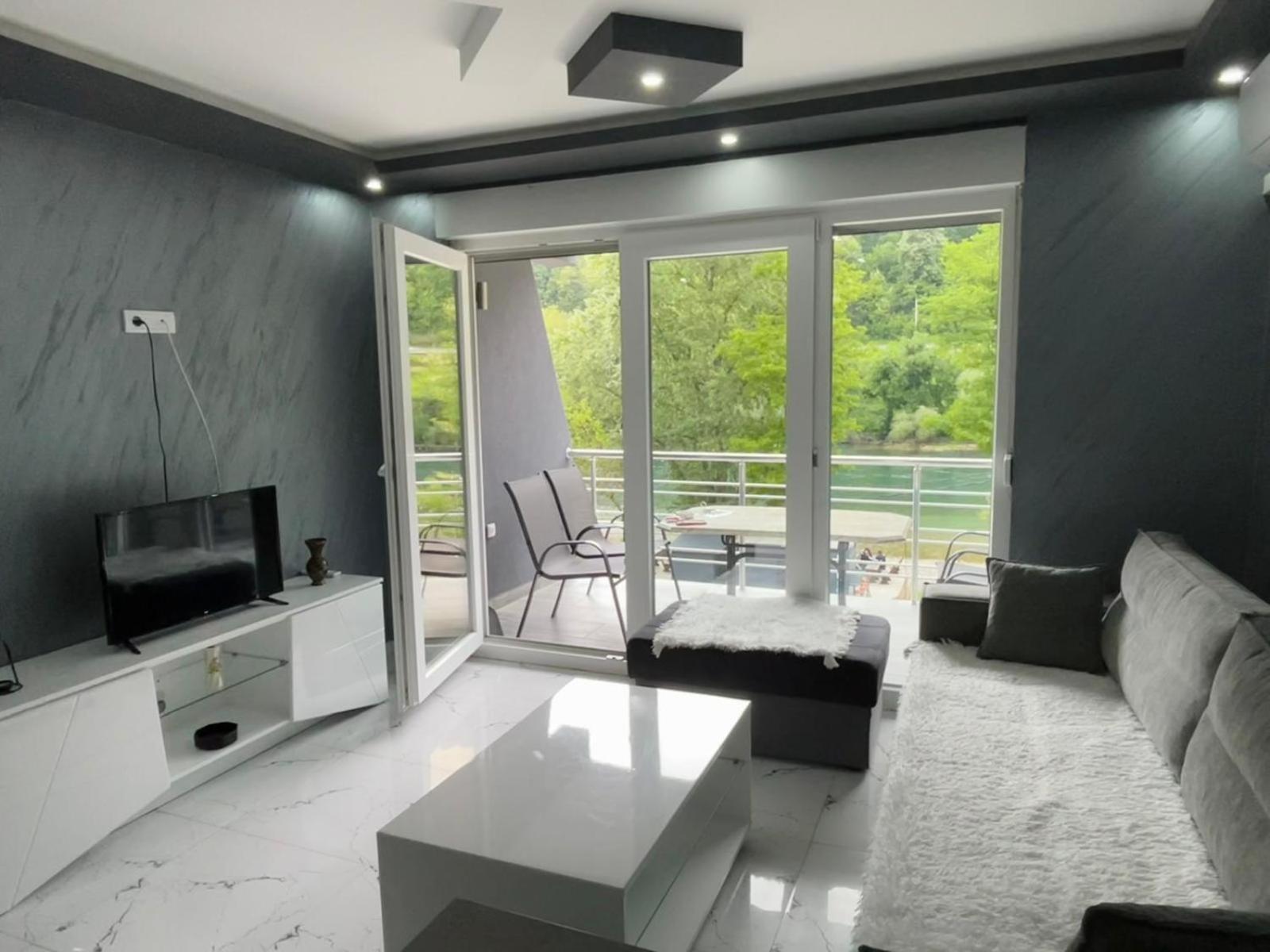 Zlatna Plaza Appartement Bratunac Kamer foto